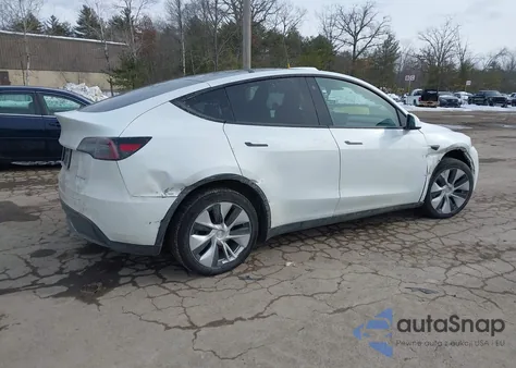 2020 Tesla Model Y Long Range Dual Motor All-Wheel Drive z USA, uszkodzony, nr VIN 5YJYGDEE7LF026353